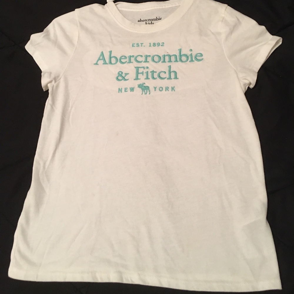 Abercrombie Kids embroidered logo tee shirt